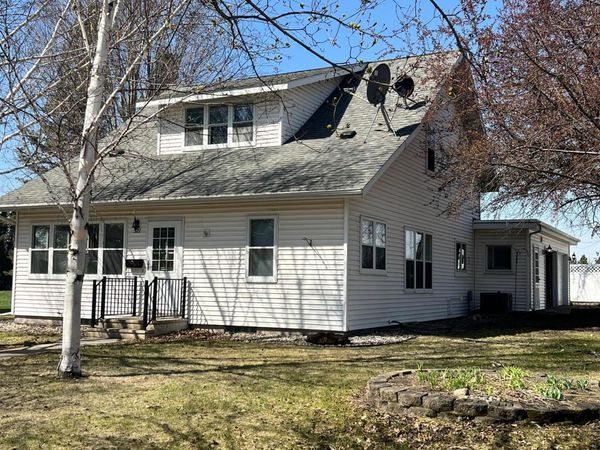 521 9th Avenue , Madison, MN 56256