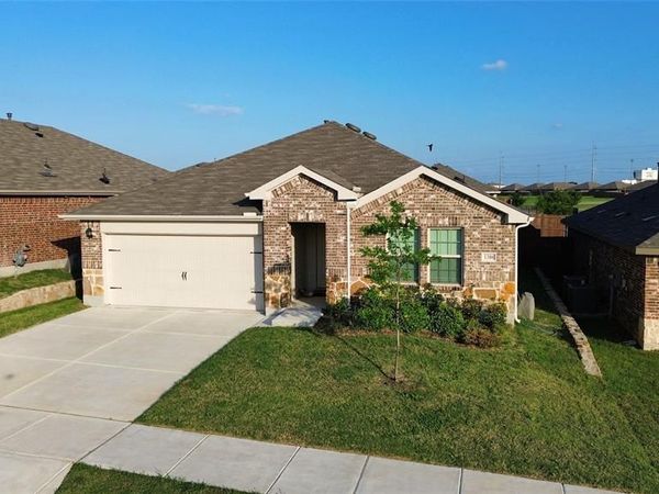 1306 Saddlehorn Drive , Denton, TX 76207