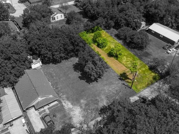 400 E Freeman Street , Ennis, TX 75119