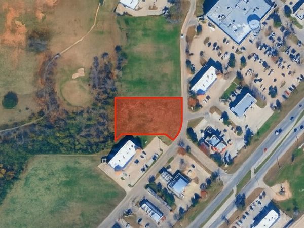 6610 Hawks Creek Avenue , Westworth Village, TX 76114