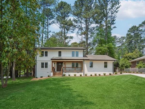 2452 King Arthur Circle, Atlanta, GA 30345
