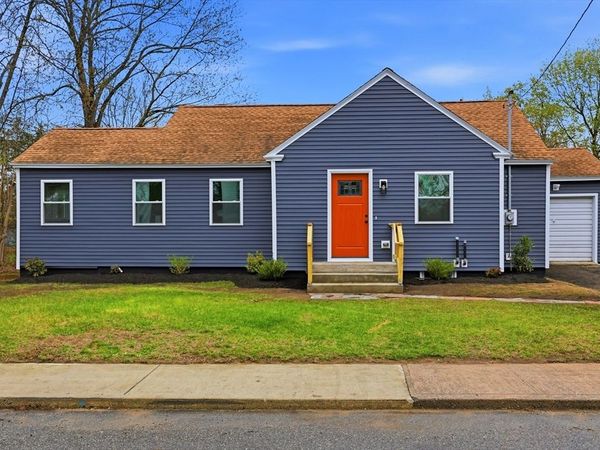 63 Charles St, Palmer, MA 01080