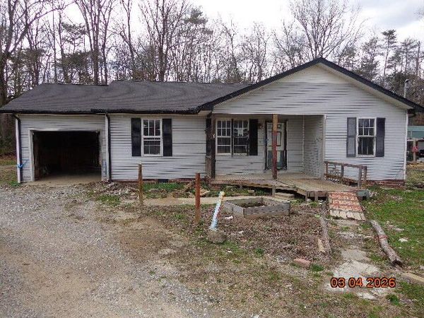 1033 Dutchtown Road, Tracy City, TN 37387