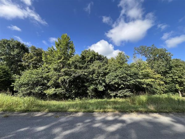 2111 Sugarwood Drive , Bowling Green, KY 42101