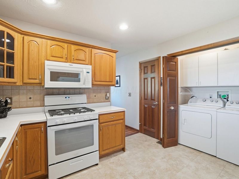 1738 Berwick Drive , Springfield, OH 45503 Photo 28