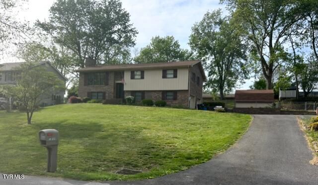 164 Woodstock Lane, Bristol, VA 24201 Main Photo