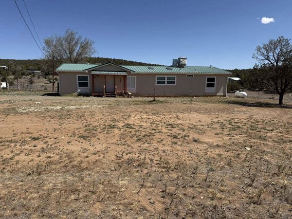 51 Peaceful Drive , Edgewood, NM 87015
