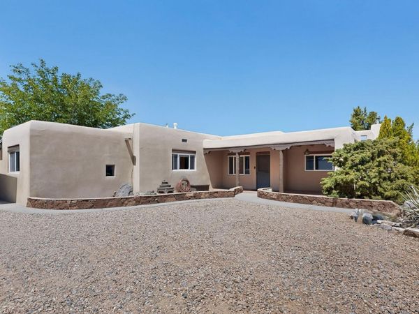 1601 Vassar Drive SE, Albuquerque, NM 87106