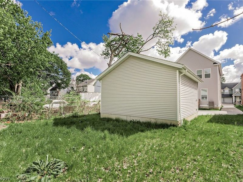 2240 E 97th Street, Cleveland, OH 44106 Photo 43