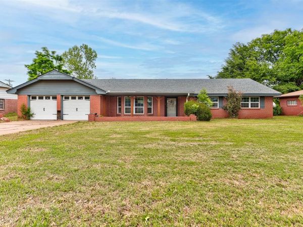 1506 W Walnut Street, El Reno, OK 73036