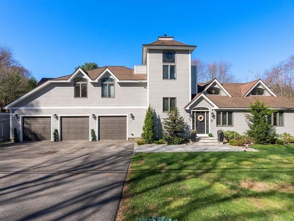 22 Old Cambridge Turnpike, Lincoln, MA 01773