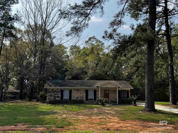 1318 Oak Street, Daphne, AL 36526