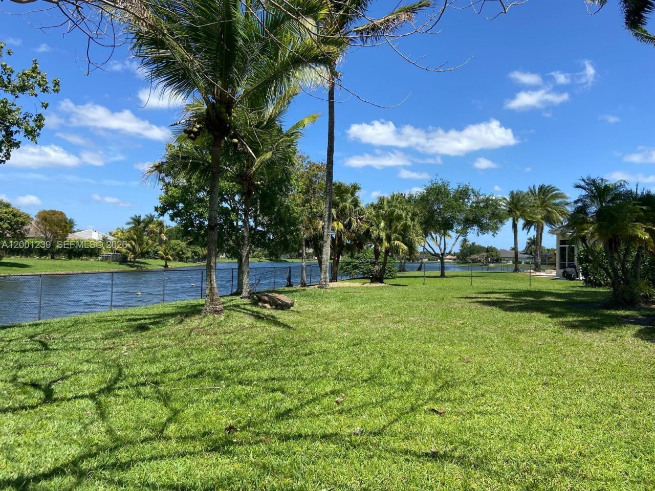 13805 SW 41st St, Davie, FL 33330 Photo