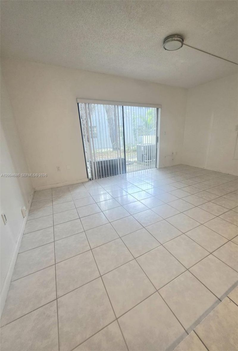 8958 W Sample Rd , Unit 8958, Pompano Beach, FL 33065 Photo