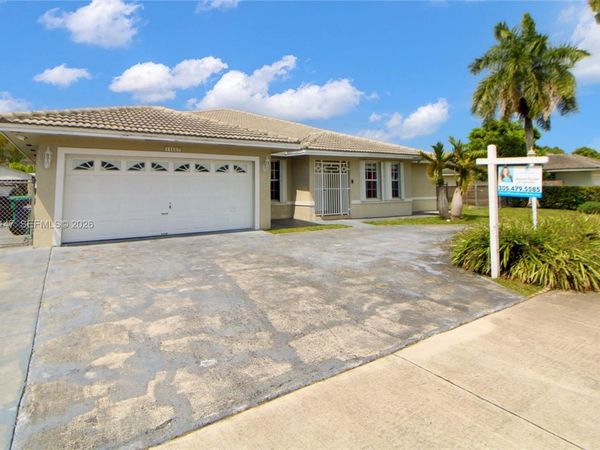 14557 SW 160th St , Miami, FL 33177