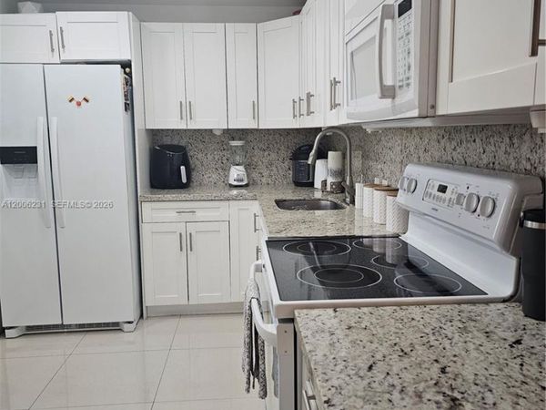 20400 W Country Club Dr , Unit 315, Aventura, FL 33180