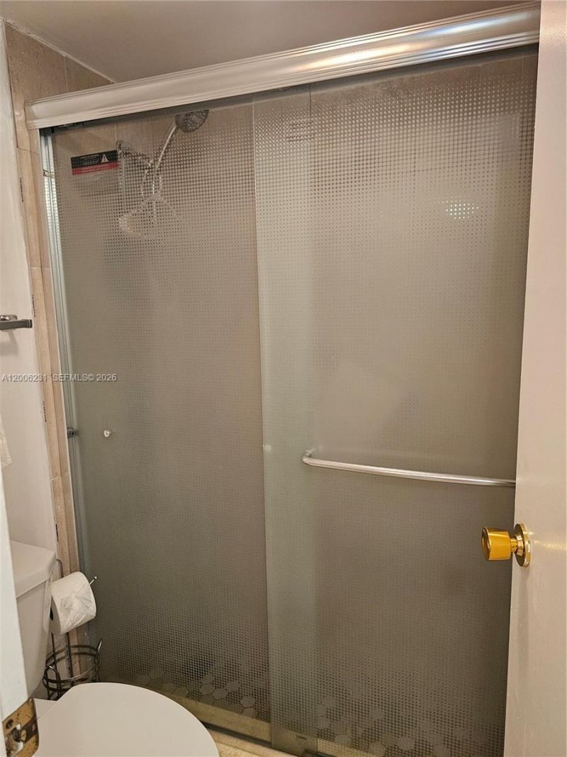 20400 W Country Club Dr , Unit 315, Aventura, FL 33180 Photo