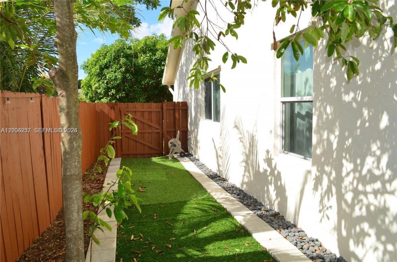 1200 NW 78th Ave , Plantation, FL 33322 Photo