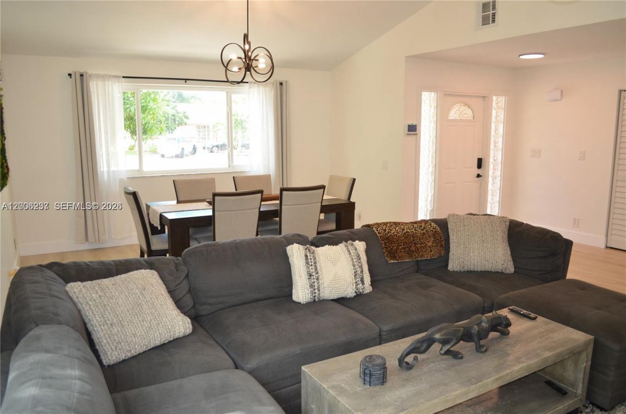 1200 NW 78th Ave , Plantation, FL 33322 Photo