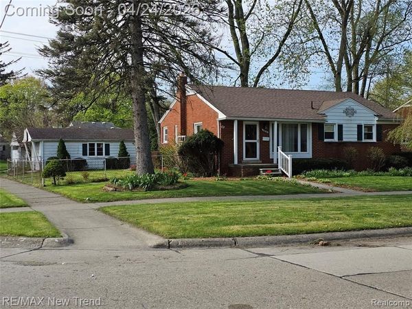 29825 W Chicago Street, Livonia, MI 48150