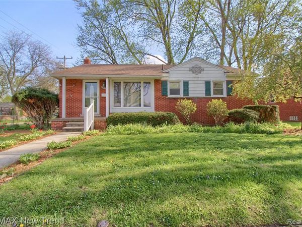 29825 W Chicago Street, Livonia, MI 48150