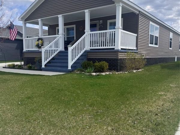 255 Bonita Court, Lapeer Twp, MI 48446