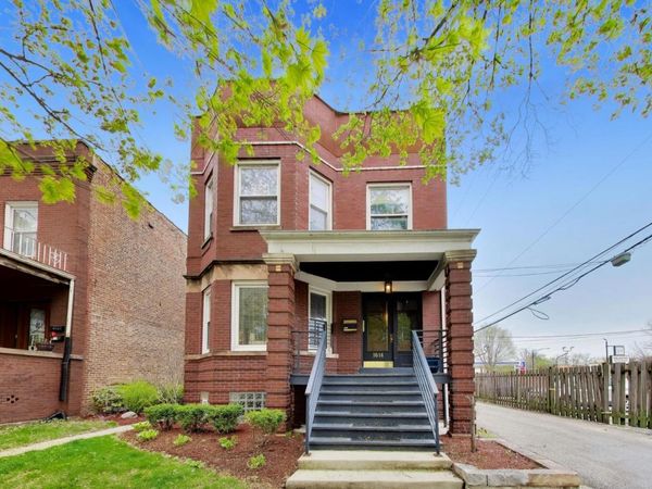 1614 W Thome Avenue , Chicago, IL 60660
