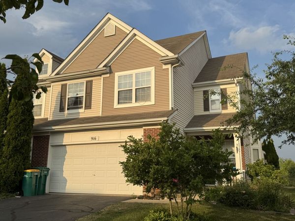 916 Bluebell Circle , Unit 916, Joliet, IL 60431