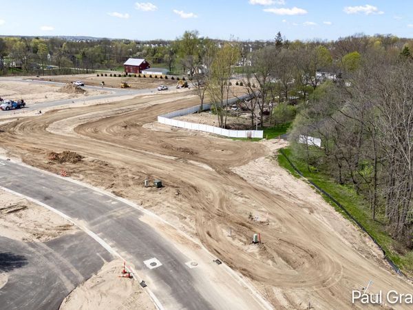 5575 Black Berry   Bluff SE, Kentwood, MI 49512