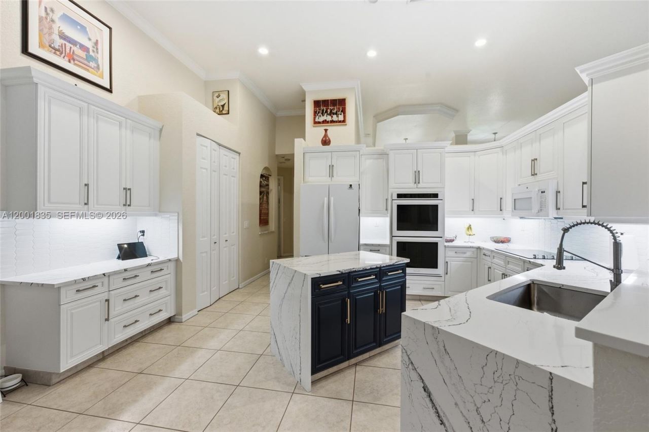 6113 NW 53rd Cir, Coral Springs, FL 33067 Photo