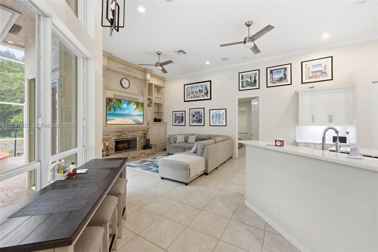 6113 NW 53rd Cir, Coral Springs, FL 33067 Photo
