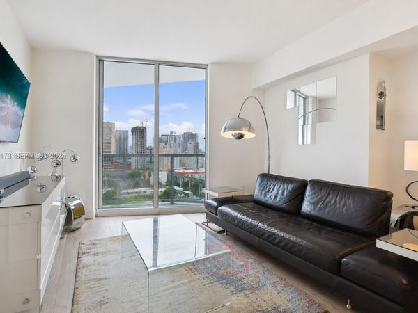 185 SW 7th St, Unit 2105, Miami, FL 33130