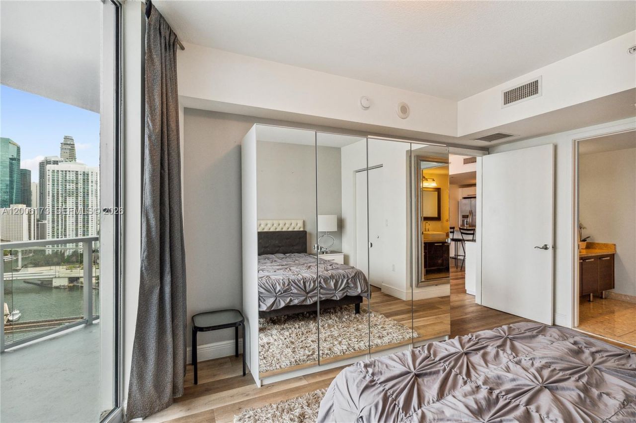 185 SW 7th St, Unit 2105, Miami, FL 33130 Photo