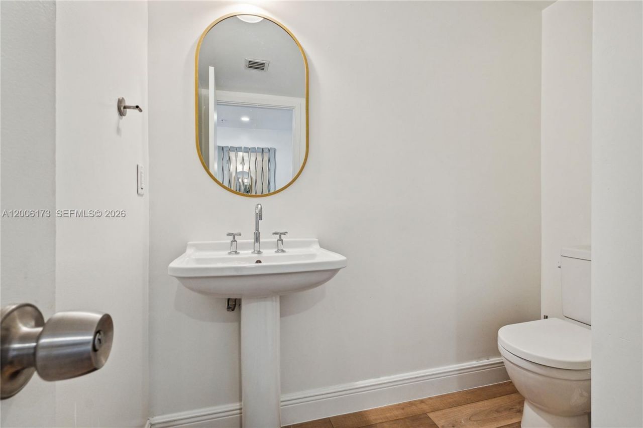 185 SW 7th St, Unit 2105, Miami, FL 33130 Photo