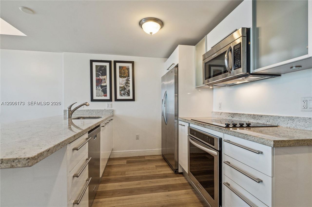 185 SW 7th St, Unit 2105, Miami, FL 33130 Photo
