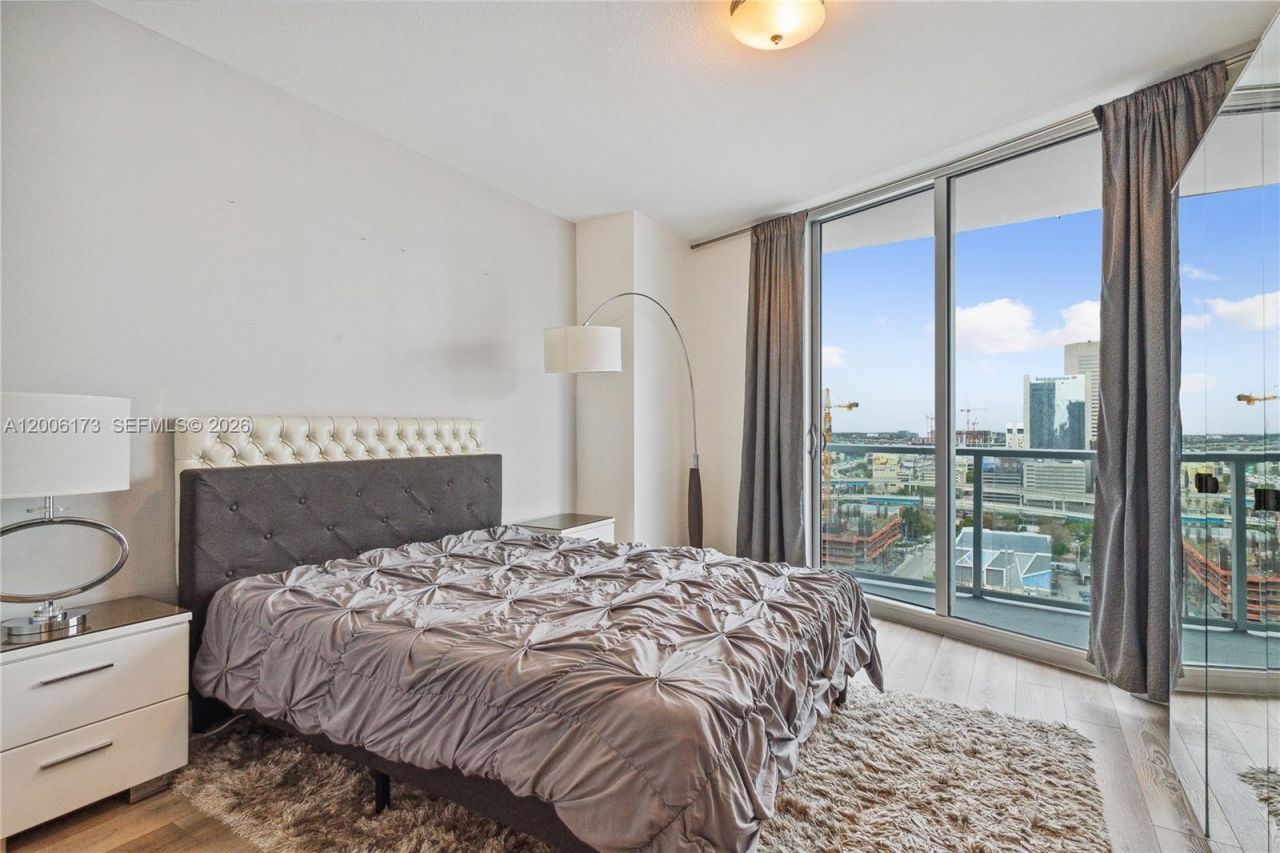 185 SW 7th St, Unit 2105, Miami, FL 33130 Photo