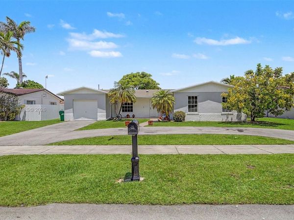 12001 SW 118th St, Miami, FL 33186