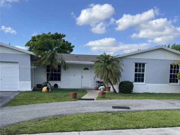 12001 SW 118th St, Miami, FL 33186
