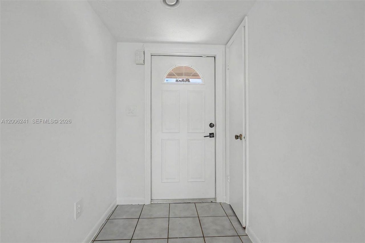 12001 SW 118th St, Miami, FL 33186 Photo
