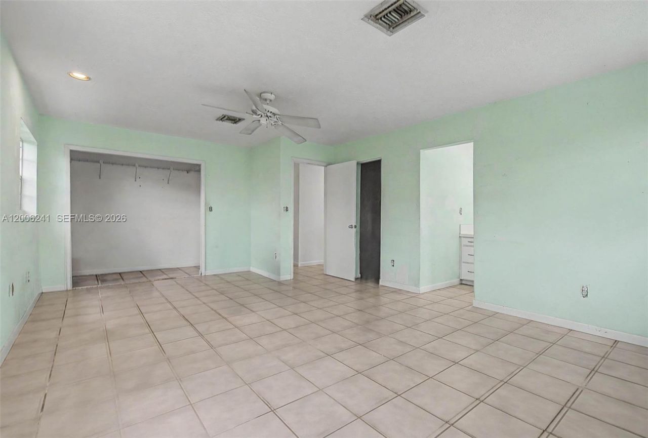 12001 SW 118th St, Miami, FL 33186 Photo