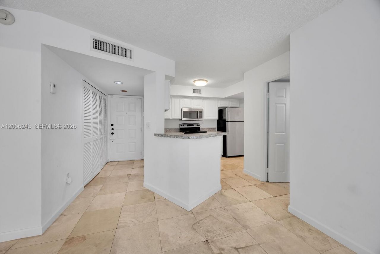 1280 S Alhambra Cir, Unit 2316, Coral Gables, FL 33146 Photo