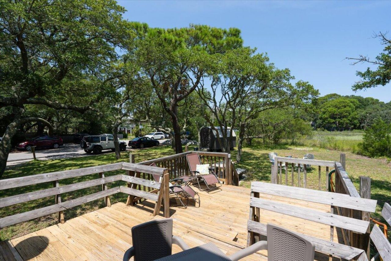 1302 E Ashley Avenue Photo 38