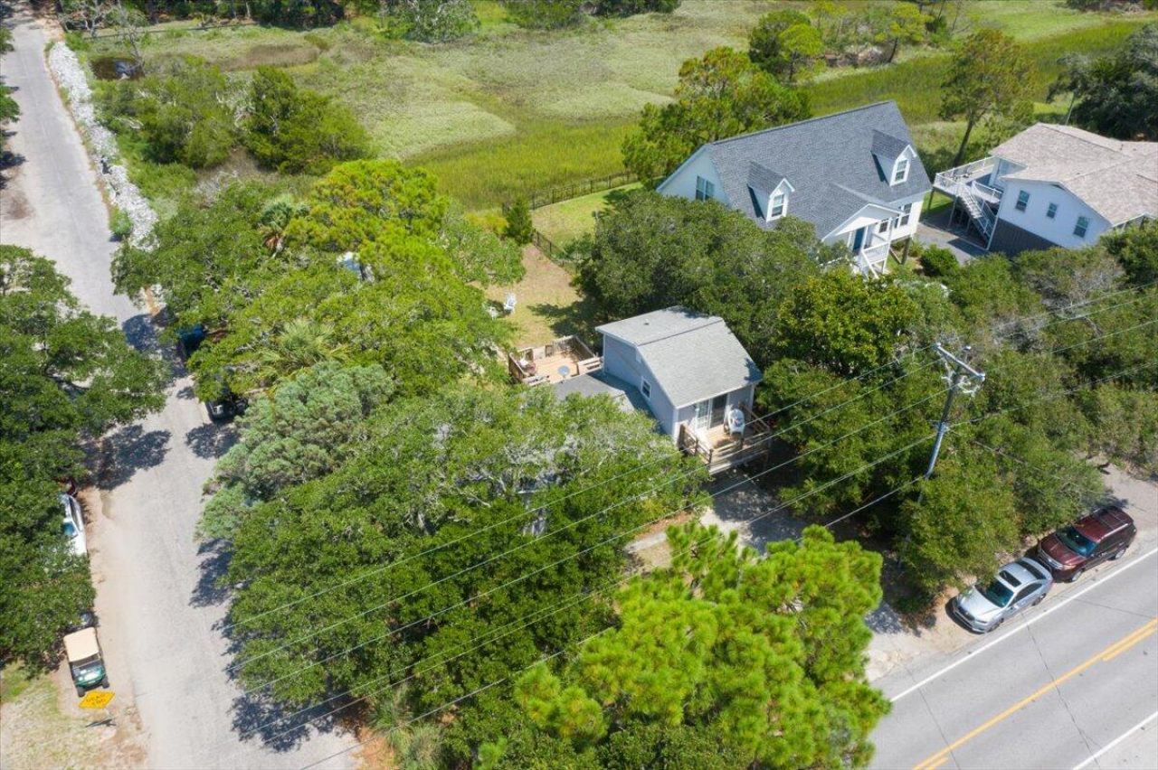 1302 E Ashley Avenue Photo 49