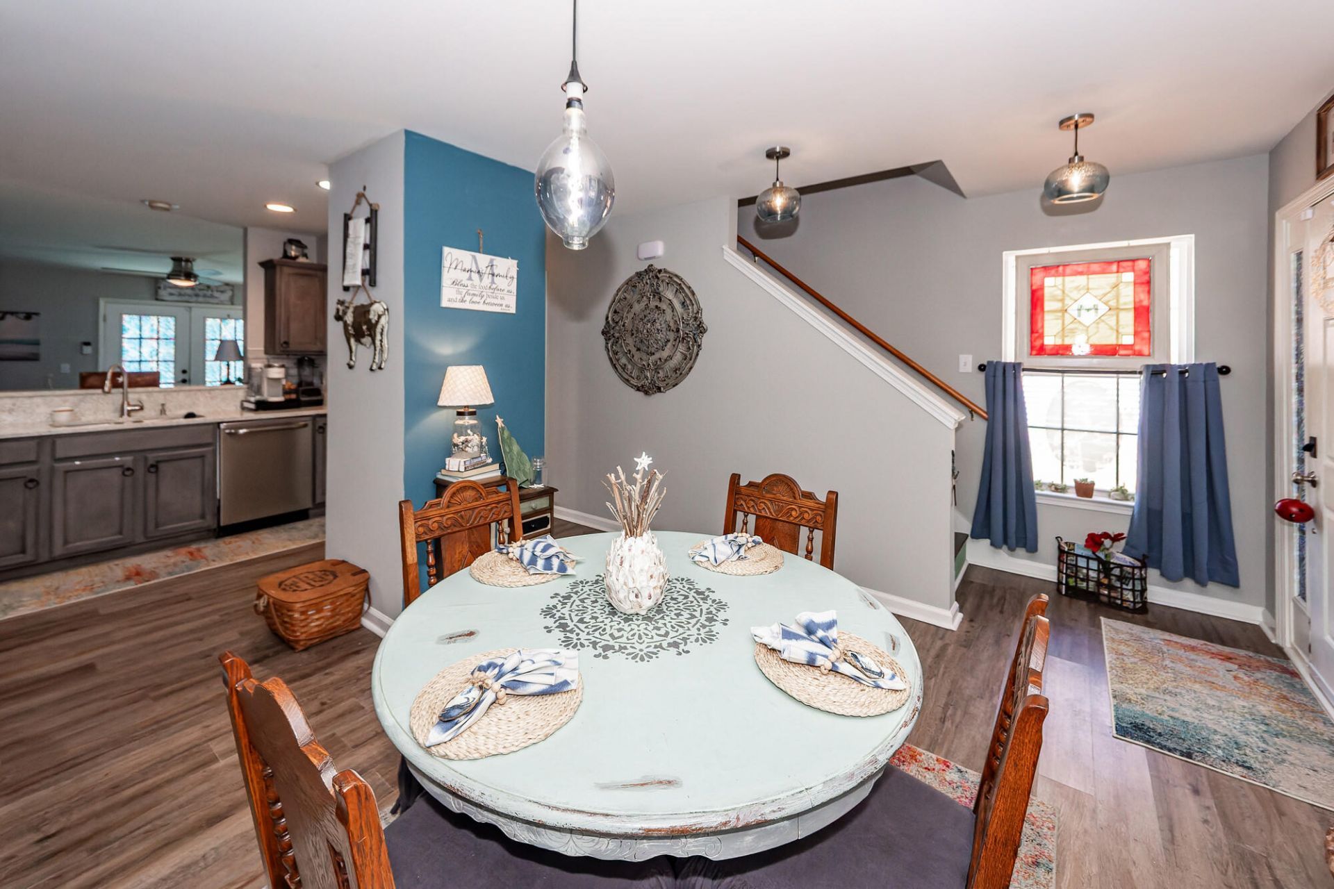 4805 Shady Tree Lane Photo 5