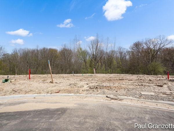 3121 Dawson Drive, Kentwood, MI 49512