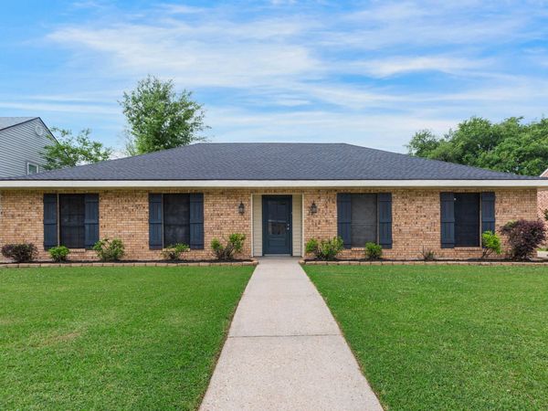 307 Celeste Drive , New Iberia, LA 70560