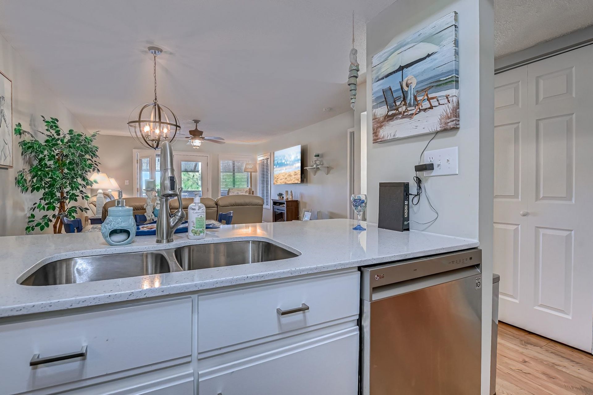 223 Maison Dr. Photo 10
