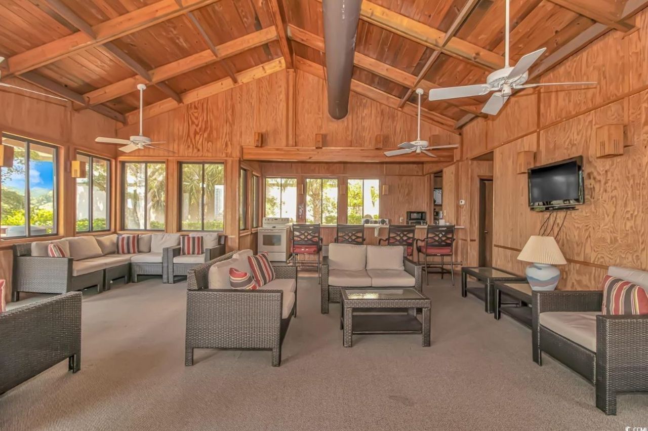 223 Maison Dr. Photo 32
