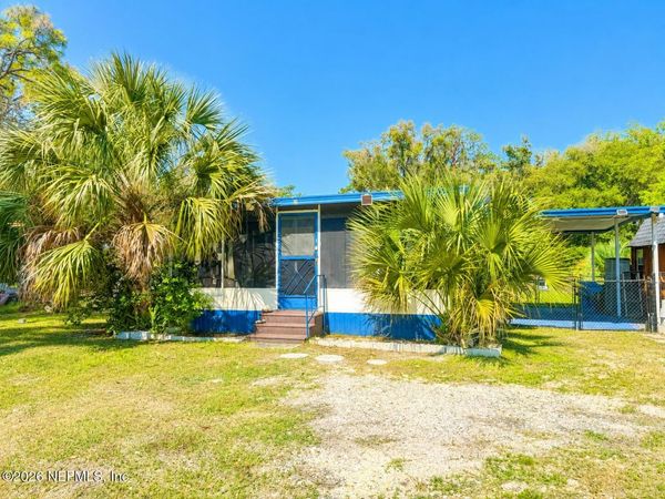 126 GOLF COURSE Lane, Crescent City, FL 32112