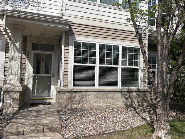 625 Wesley Commons Drive, Unit 35, Golden Valley, MN 55427